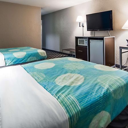 Travelodge By Wyndham San Antonio Downtown Northeast Extérieur photo